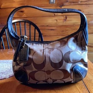 Authentic Coach shoulder bag
